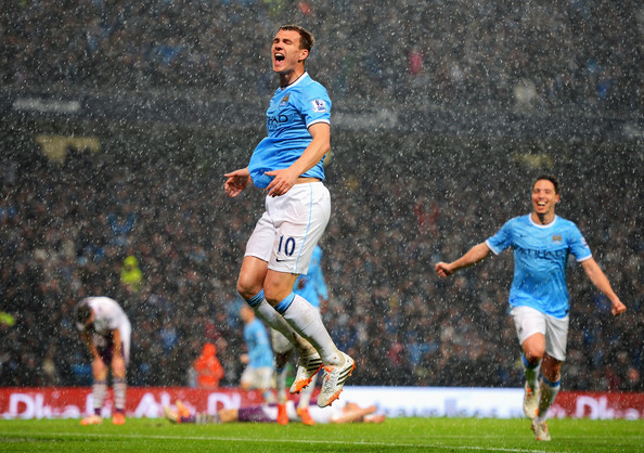 Edin+Dzeko+Manchester+City+v+Aston+Villa+8NxbV9V1Ibjl