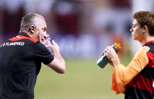 Da Itália: Adryan não nega que já tem um acordo com a Roma